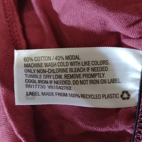 NWT Long Sleeve V-Neck Shirred Maternity Shirt - Isabel Maternity - M - Picture 4 of 4